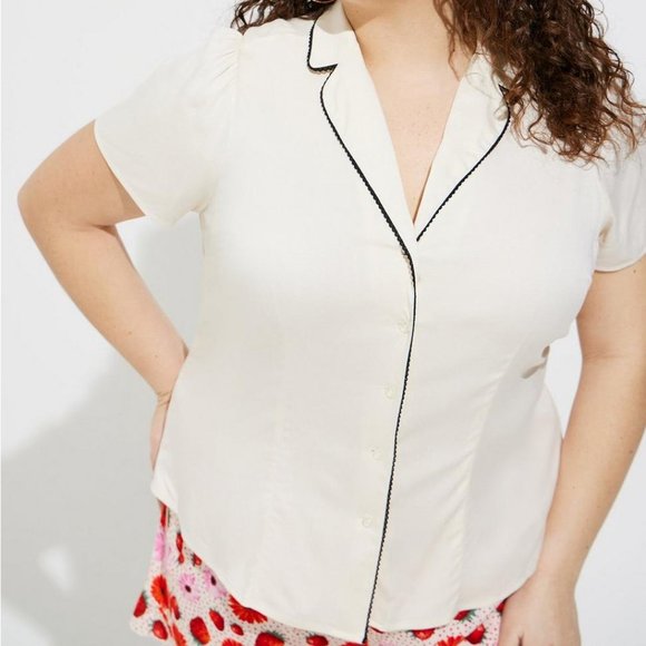 Torrid Size 1 Retro Chic Stretch Challis Button Front Shirt - Picture 2 of 5